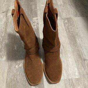 Dingo Womens Brown Suede Leather boots